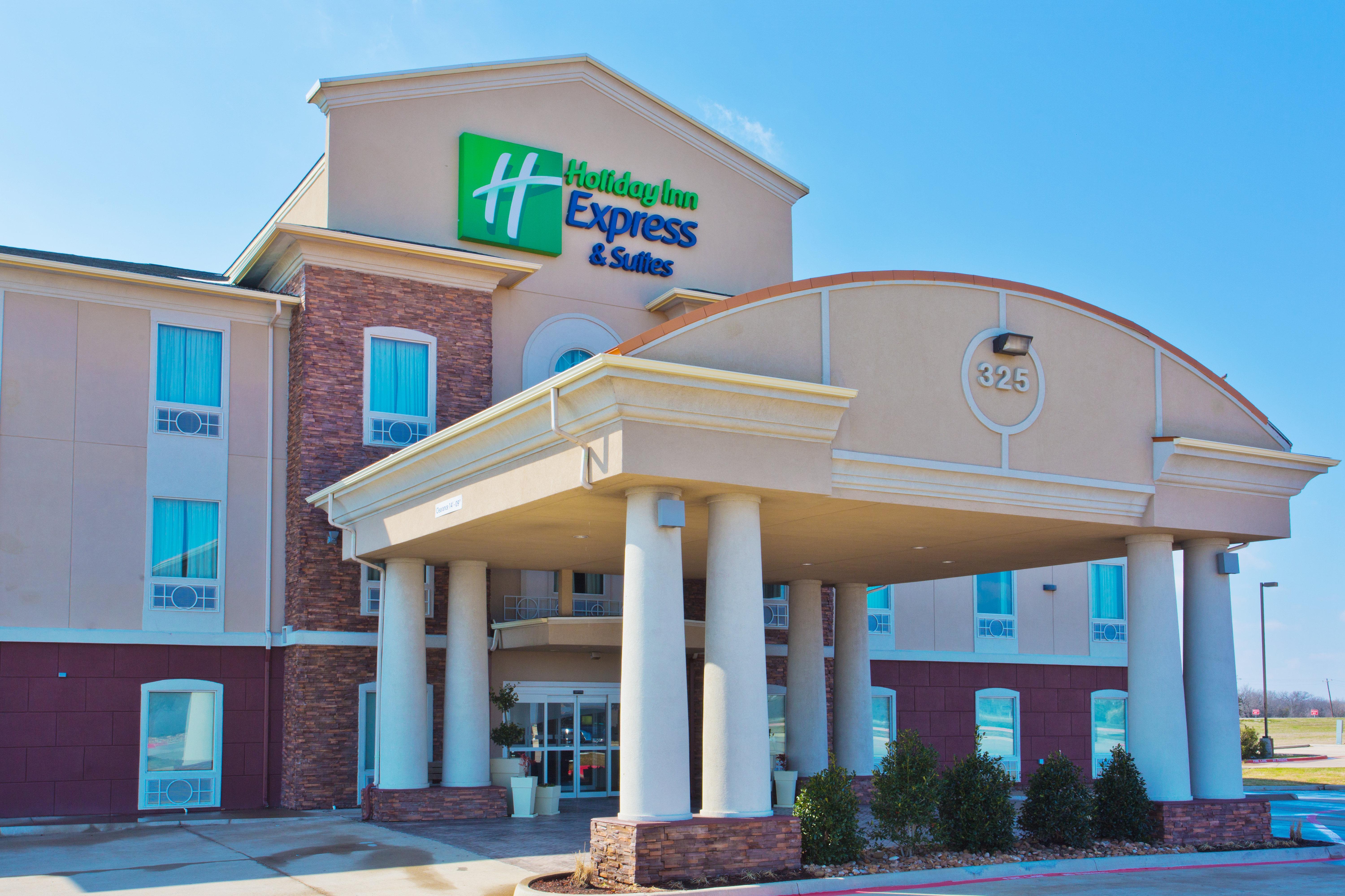 Holiday Inn Express Hotel&Suites Alvarado, an IHG Hotel Exterior foto